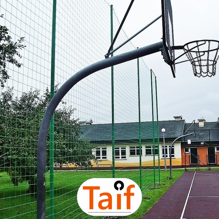 Piłkochwyt 4m wysokości   Siatka oczko 10x10cm   Grubość siatki 5mm