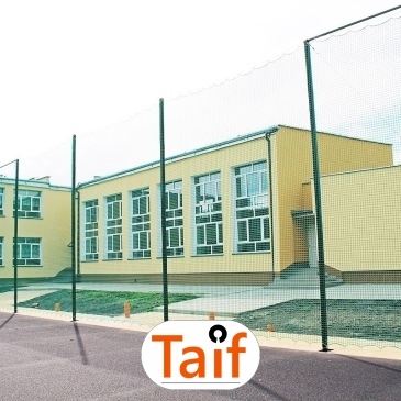 Piłkochwyt 5m wysokości   Siatka oczko 6x6cm   Grubość siatki 4mm