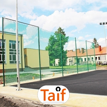 Piłkochwyt 5m wysokości   Siatka oczko 4,5x4,5cm   Grubość siatki 4mm