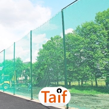 Piłkochwyt 5m wysokości   Siatka oczko 10x10cm   Grubość siatki 4mm