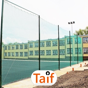 Piłkochwyt 5m wysokości   Siatka oczko 8x8cm   Grubość siatki 6mm