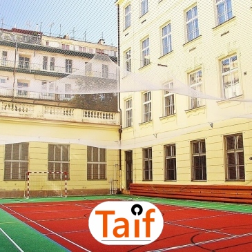 Piłkochwyt 4m wysokości   Siatka oczko 8x8cm   Grubość siatki 5mm