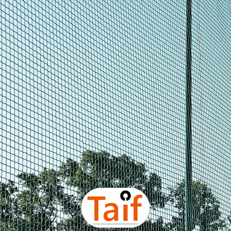 Piłkochwyt 4m wysokości   Siatka oczko 4,5x4,5cm   Grubość siatki 3mm