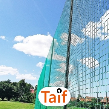 Piłkochwyt 5m wysokości   Siatka oczko 4,5x4,5cm   Grubość siatki 4mm