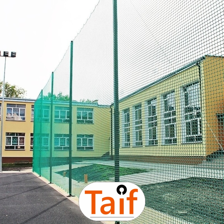 Piłkochwyt 6m wysokości   Siatka oczko 4,5x4,5cm   Grubość siatki 4mm